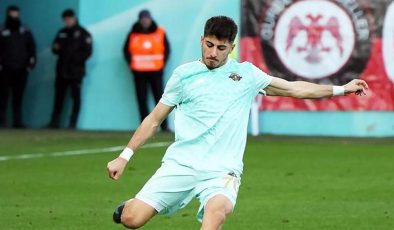 Eroksporlu Furkan Orak Süper Lig kıskacında