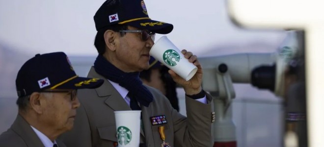 Güney Kore’nin Kuzey Kore sınırında Starbucks açıldı!