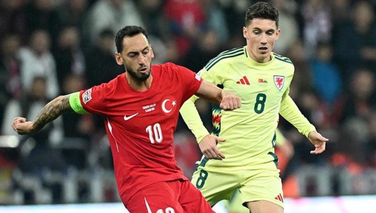 Hakan Çalhanoğlu'ndan penaltıyı kaçıran Kerem Aktürkoğlu'na destek: Arkasında dağ gibi ailesi var!