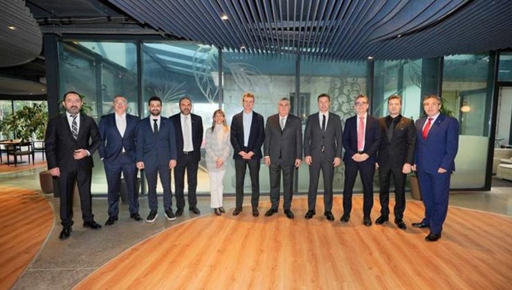 Beşiktaş'tan UEFA ve Athletic Club heyetlerine dostluk yemeği
