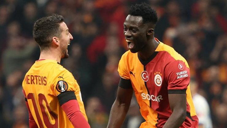 Galatasaray'da Davinson Sanchez'den dikkat çeken sözler! 'Erkek adamız, mücadele etmeliyiz'