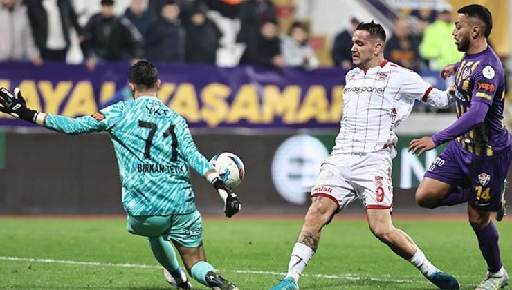 Sivasspor'da Rey Manaj, Ömer Erdoğan’la tartıştı!