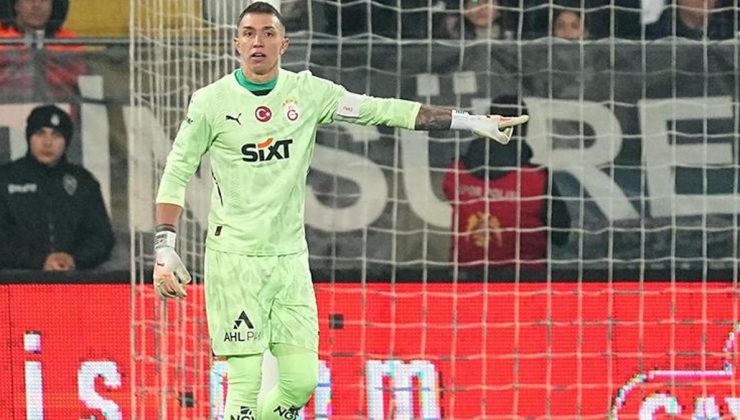 Fernando Muslera'dan Okan Buruk'a övgü, Galatasaray taraftarına çağrı