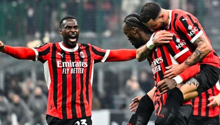 Milan, İtalya Kupası'nda Roma'yı 3 golle yıktı! Yarı Final biletini kaptı