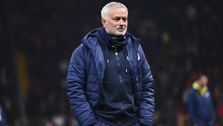 Fenerbahçe'de Jose Mourinho'dan hücum emri: Livakovic kararı belli oldu! Gözler En Nesyri'de