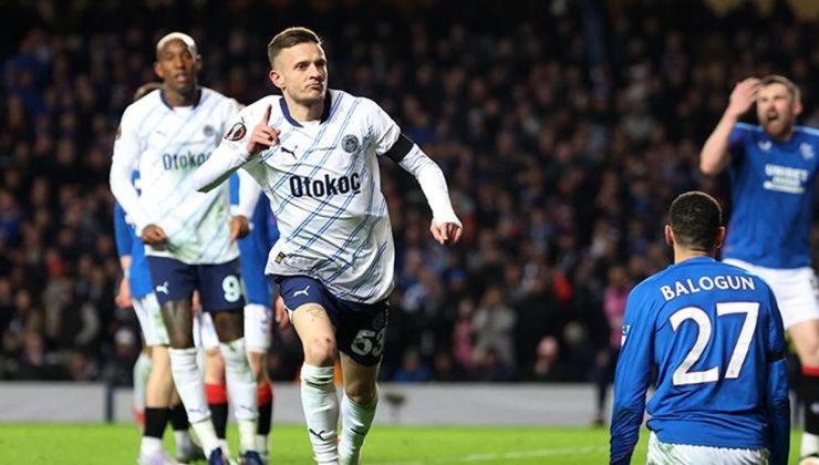 Fenerbahçe'de Szymanski tarihe geçti! 17 yıl sonra bir ilk