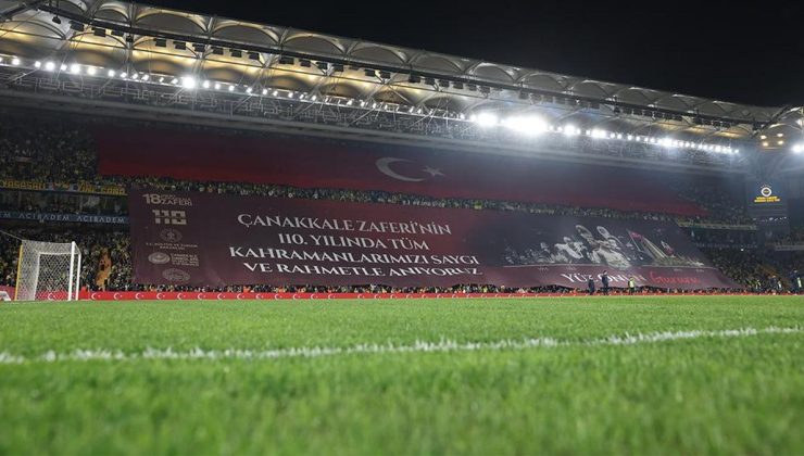 Fenerbahçe'den 18 Mart Çanakkale Zaferi'nin 110. yılına özel koreografi