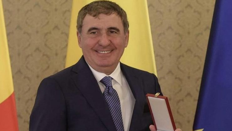Galatasaray'ın efsane futbolcusu Gheorghe Hagi'ye büyük onur! Şövalye ilan edildi
