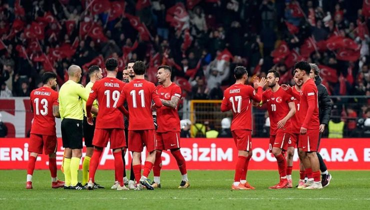 Maç sonu mililer büyük sevinç yaşadı