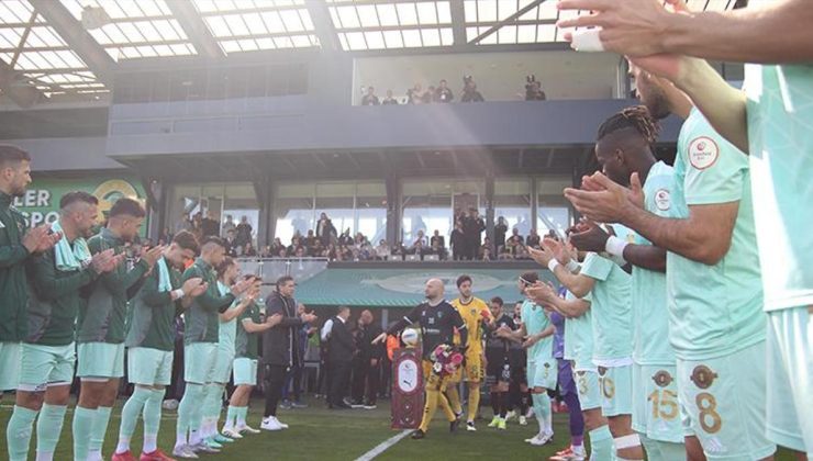 Esenler Erokspor, Trendyol Süper Lig’e yükselen Kocaelispor’u böyle karşıladı