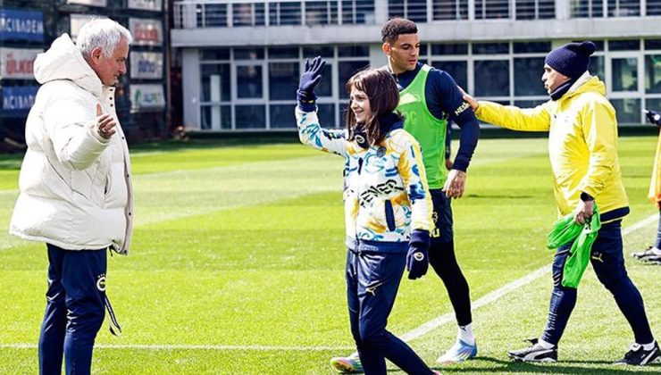 Fenerbahçe'nin idmanına 'Yaz' sürprizi