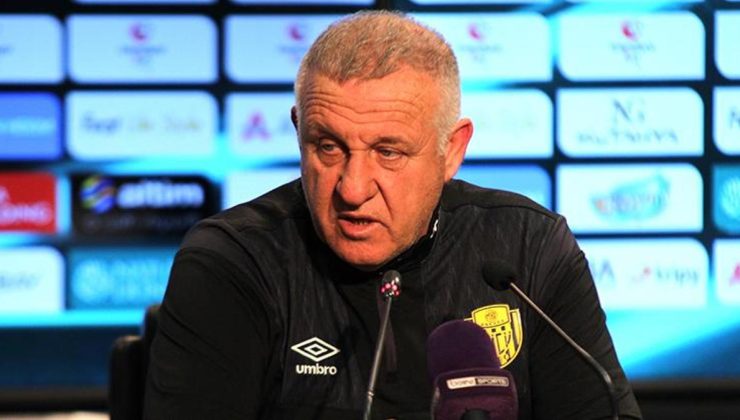 MKE Ankaragücü Teknik Direktörü Mesut Bakkal: 'Avantajım 3 maçı da içeride oynamak'