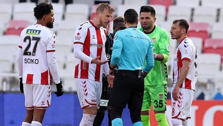 Sivasspor'un kötü alışkanlığı: Kırmızı kart