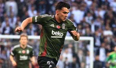 Beşiktaş’ın genç yıldızı Mustafa Erhan Hekimoğlu: ‘Bize çok şey katıyor’