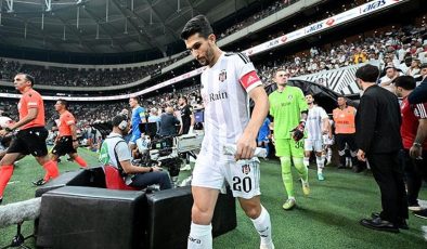 Beşiktaş’ın tecrübeli futbolcusu Necip Uysal geri döndü