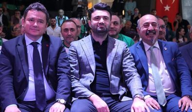 Bursaspor, Süper Lig şampiyonu oluşunun 15. yıl dönümünü kutladı