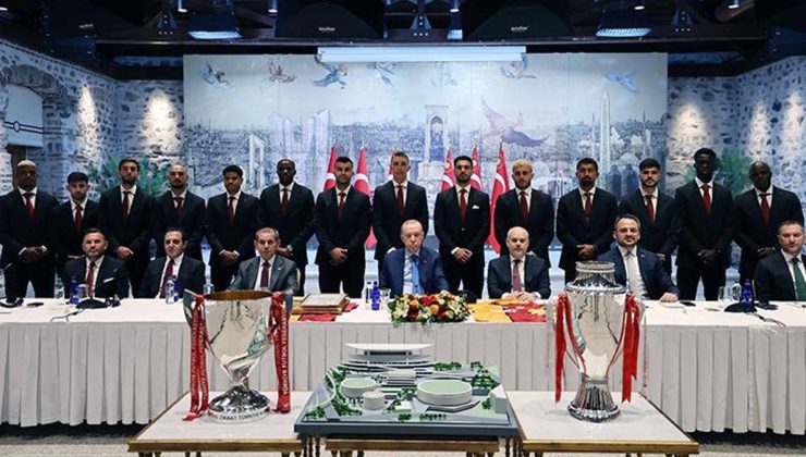 Cumhurbaşkanı Erdoğan, Galatasaray’ı kabul etti