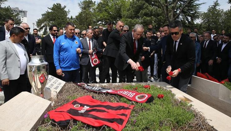 Gençlerbirliği’nden İlhan Cavcav’ın mezarına ziyaret