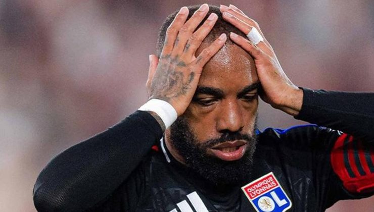 Lyon’da bir dönem sona eriyor: Lacazette ayrılıyor