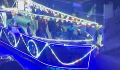 Napoli şampiyon oldu, taraftarlar karadan gemi yürüttü!