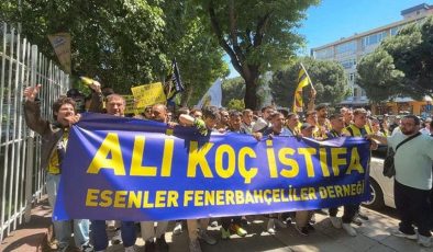 Fenerbahçe taraftarından dev protesto!