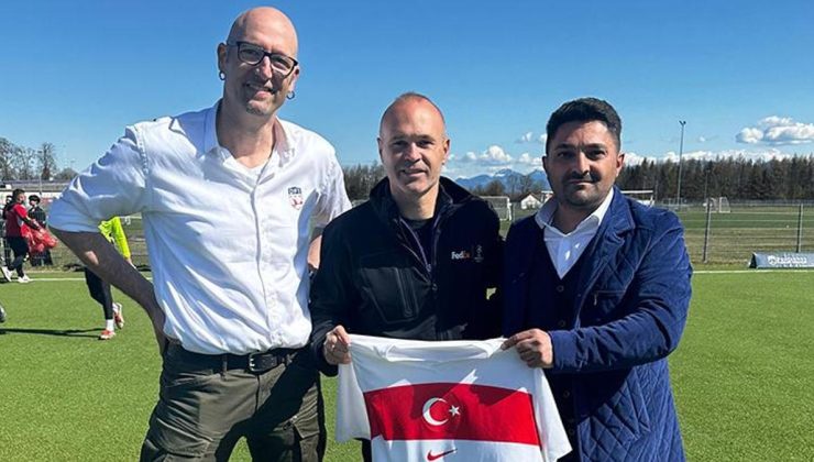 Iniesta’ya anlamlı hediye