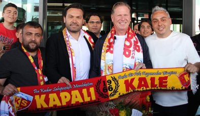 Kayserispor’un yeni teknik direktörü Markus Gisdol, Kayseri’ye geldi