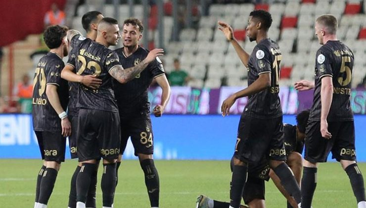 Trabzonspor’da ayrılık mesaisi