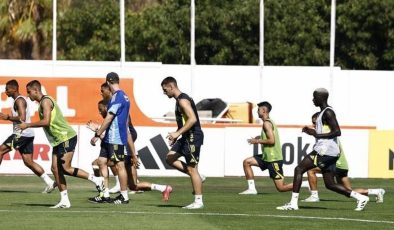 Fenerbahçe’de yeni sezon hazırlıkları devam etti