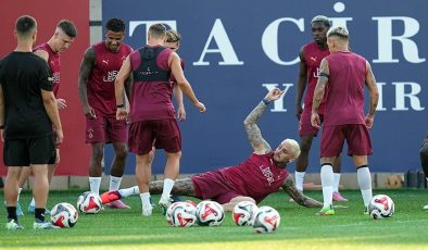 Galatasaray, hazırlıklarını çift idmanla sürdürdü