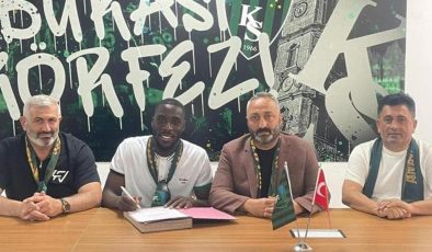 Kocaelispor, Massadio Haidara’yı resmen kadrosuna kattı