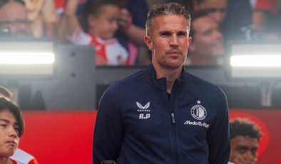 Robin van Persie’den Fenerbahçe’ye gönderme: ‘Bizimle aynı sorunu yaşıyorlar’
