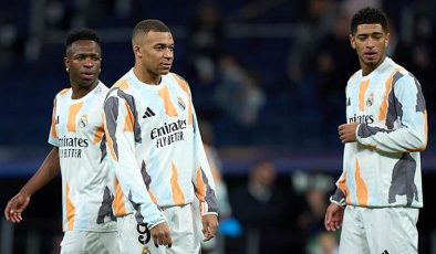 Vinicius Jr.-Mbappe! Real Madrid soyunma odasını kıskançlık krizi karıştırdı
