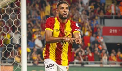 Göztepe formasıyla ilk resmi golünü atan Rhaldney “Benim için çok özel bir an”