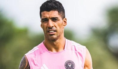 Luis Suarez tükürme olayı nedeniyle 3 lig maçından men edildi!
