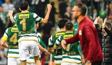 Bursaspor yeni hocasıyla güldü! 3 gollü başlangıç